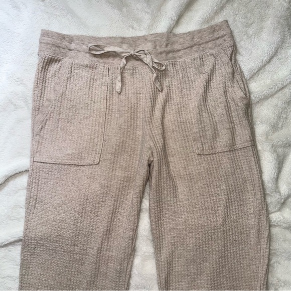 Splendid Waffle Knit Cream Jogger Pants L Drawstring Pockets Neutral Loungewear - Picture 2 of 10